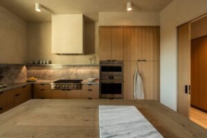 Designer and Builder: Ridge Design and Build | Photographer: Mike Battey | Stone Fabricator: Vienna Tile and Stone | Material: Bardiglio Trambiserra Honed
