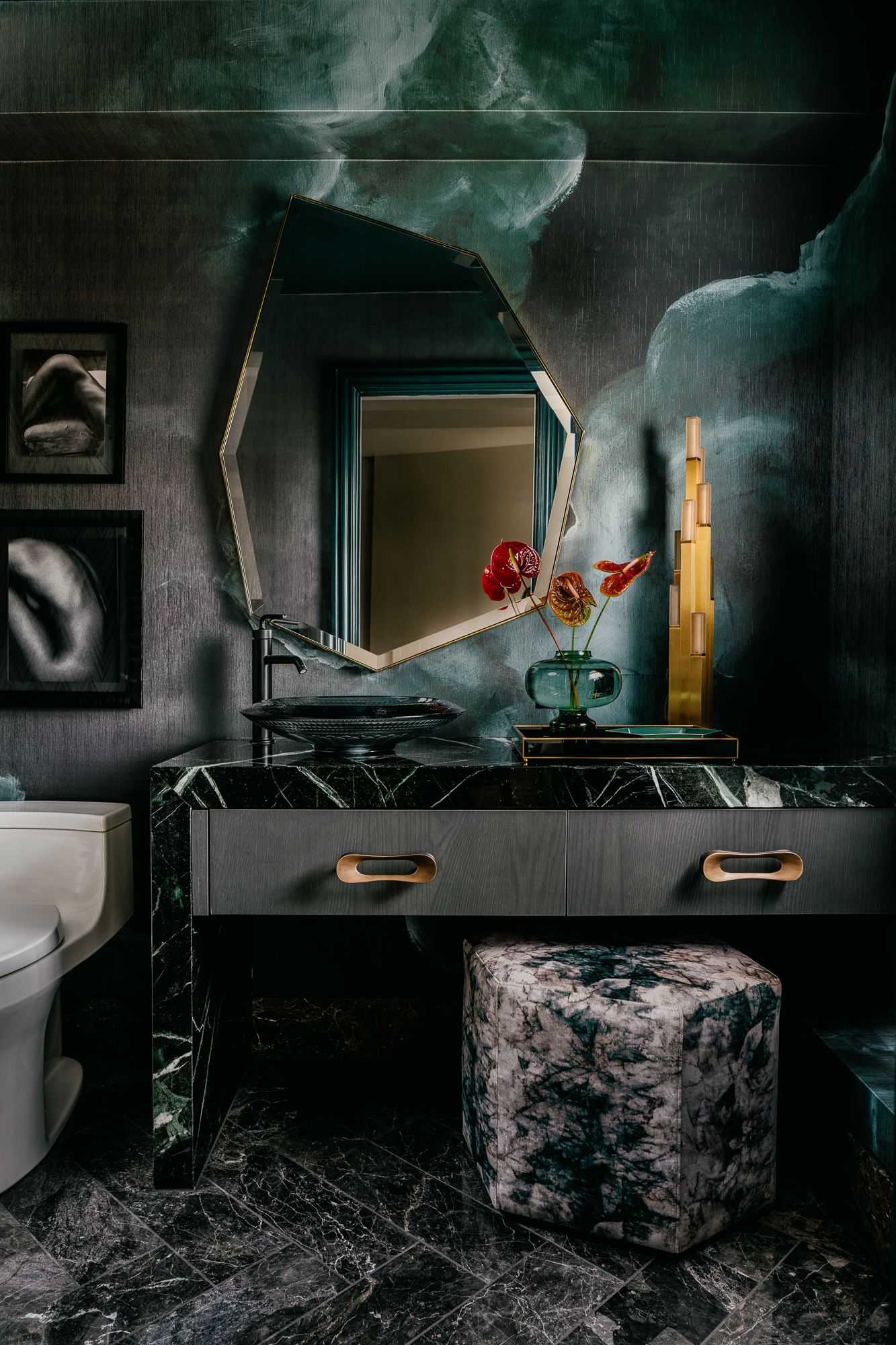 Designer: Jeffrey Neve Interior Design | Photographer: Christopher Stark | Material: Verde Apli