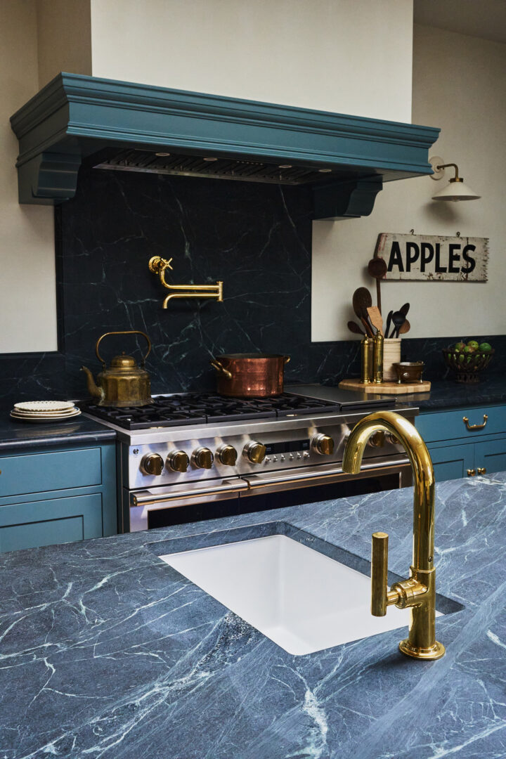 Designer: Chantal Lamberto | Photographer: Paul Dyer | Materials: Soapstone 3CM Black Honed Slab