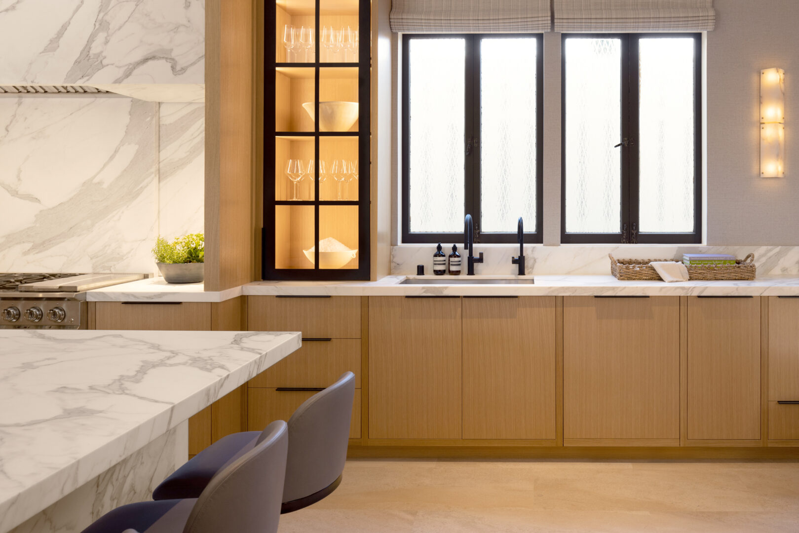 Lauren Berry Interior Design | Calacatta Oro Honed Marble | Photo by Bess Friday Slab