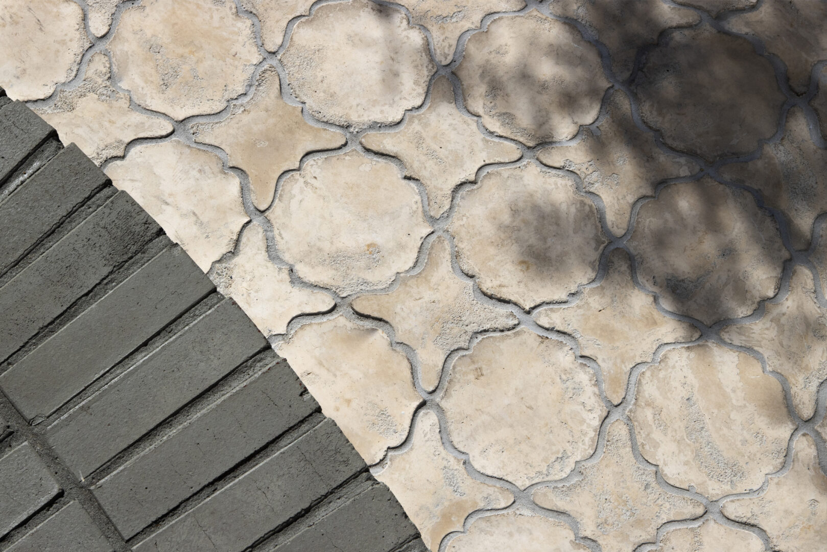 Martinelli Design | Artillo Arabesque Cross + Star in Magnolia Blend | Photo by Blind Villains Slab