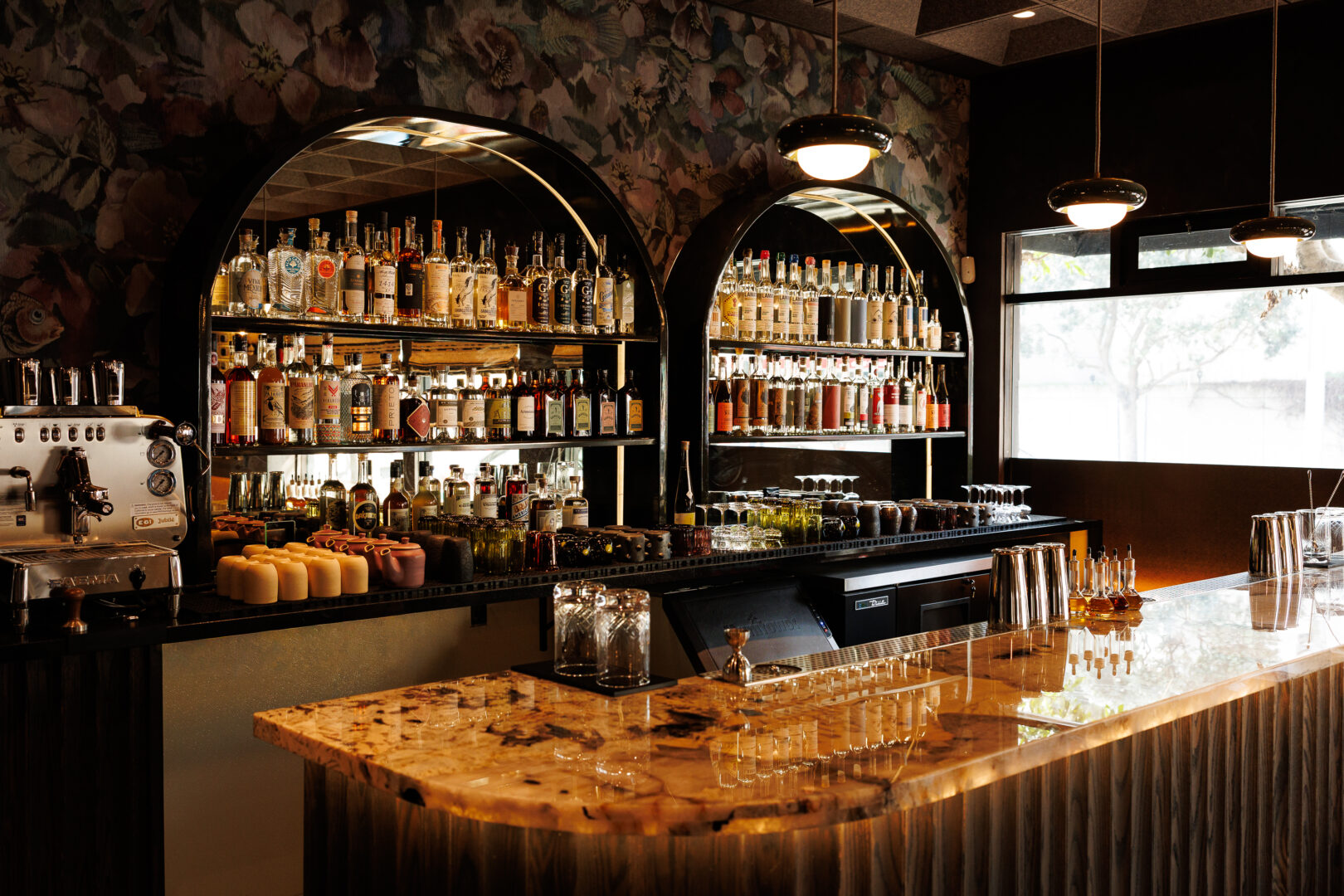 Maria Isabel San Francisco | Designer: Jak W Designs | Materials: Patagonia (bar), Absolute Black (back bar) Slab