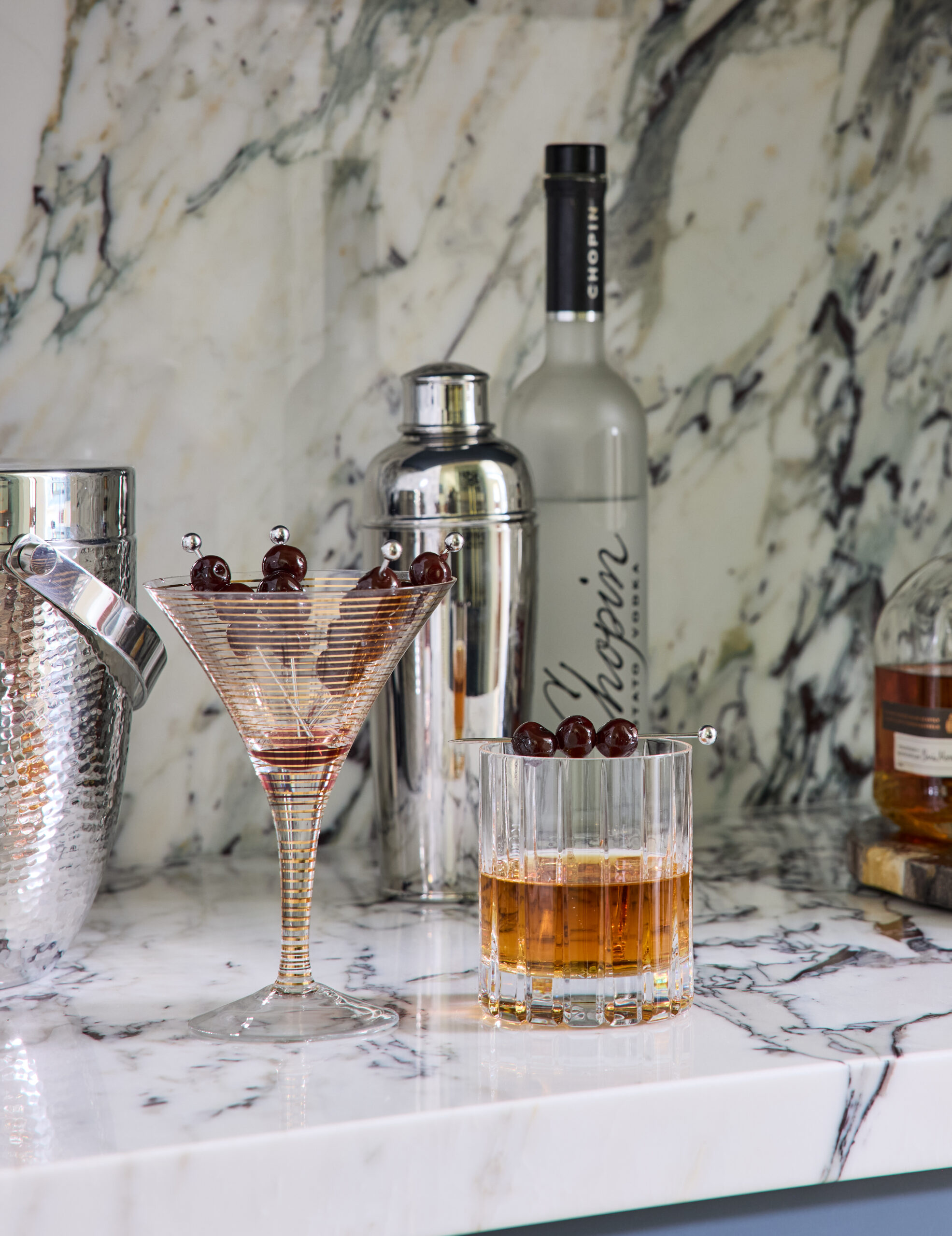 Designer: Matador Studio | Photographer: John Merkl | Contractor: D.R.S. Stairs and Construction | Material: Breccia Capraia Marble