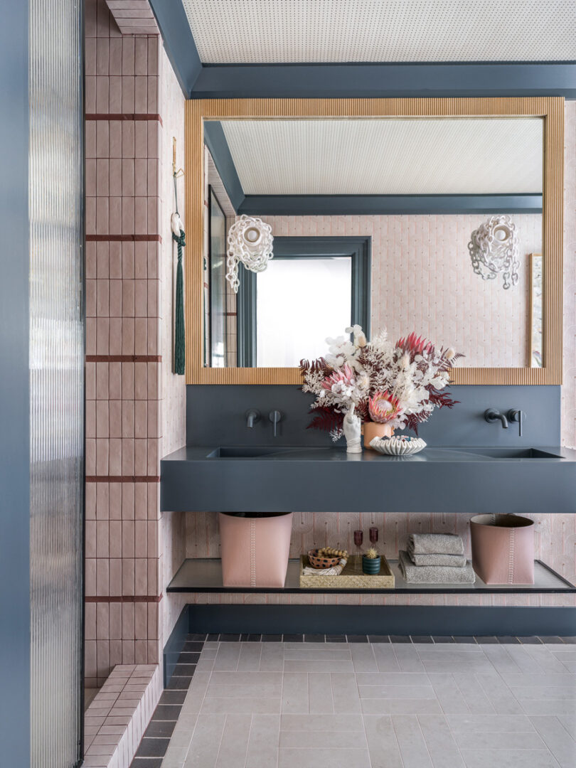 Designer: Nash Design Group | Photographer: Christopher Stark | Material: Como Taupe Sandblasted & Brushed Slab
