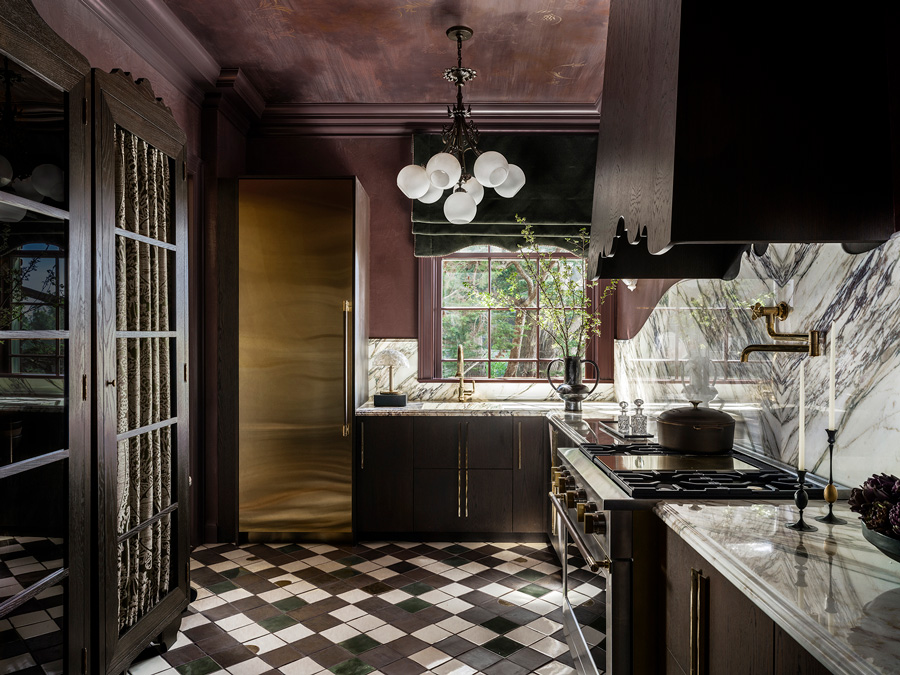 Designer: K Interiors | Photographer: Christopher Stark | Material: Calacatta Monet Marble Slab