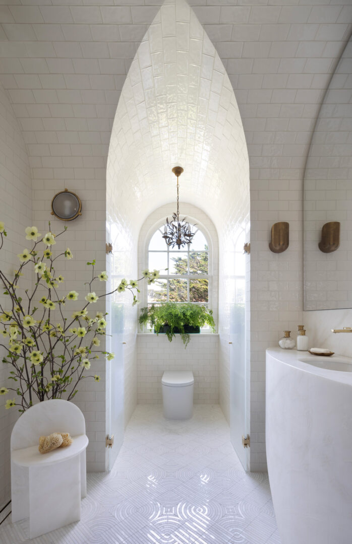 Designer: Marsh & Clark | Photographer: Paul Dyer | Materials: Dana Mosaic, Silk Tavella Pergamena & Calacatta Namibia Slab