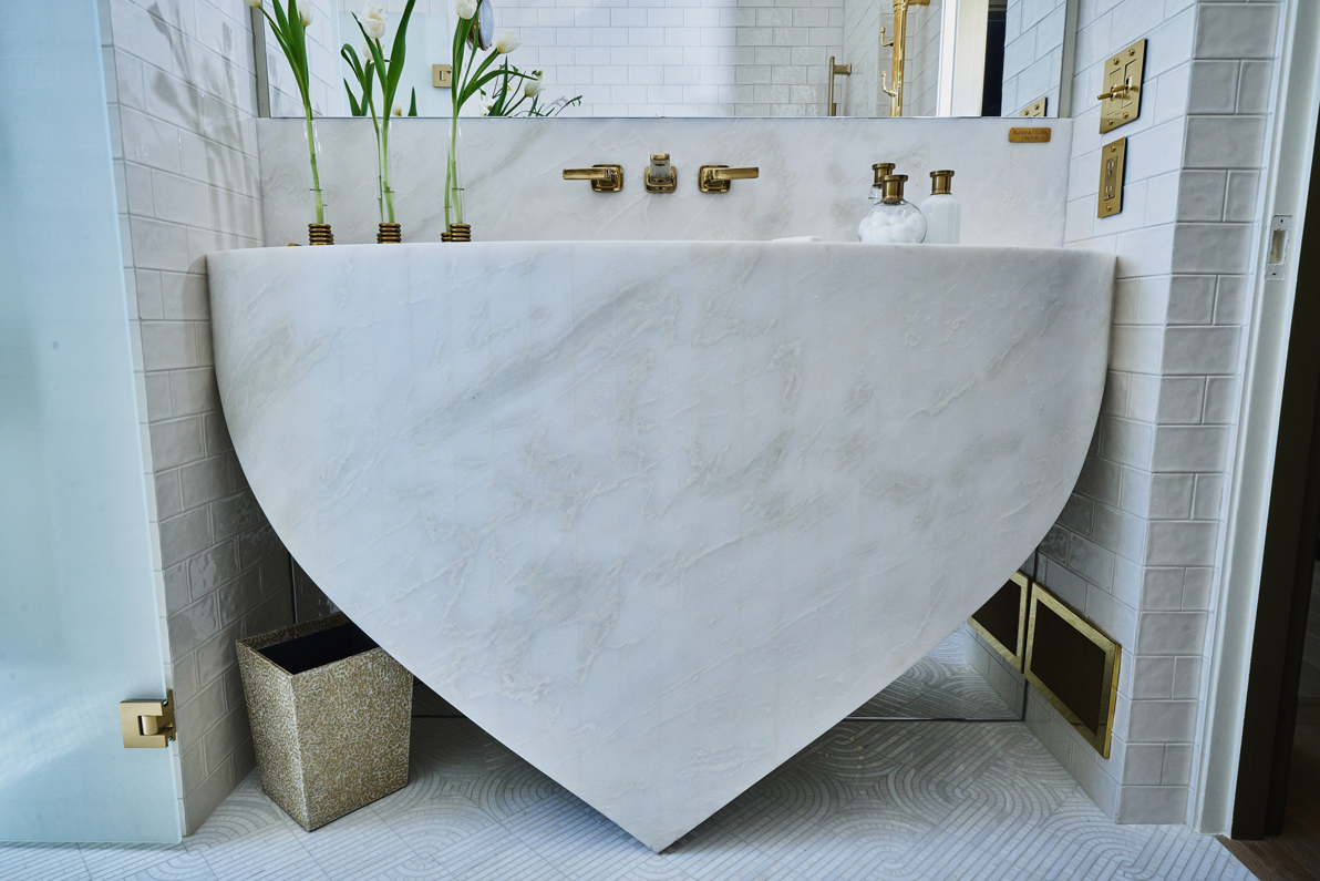 Designer: Marsh & Clark | Photographer: Paul Dyer | Materials: Dana Mosaic, Silk Tavella Pergamena & Calacatta Namibia Slab