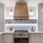 Builder: Tracy Anthony | Material: Calacatta Oro Marble