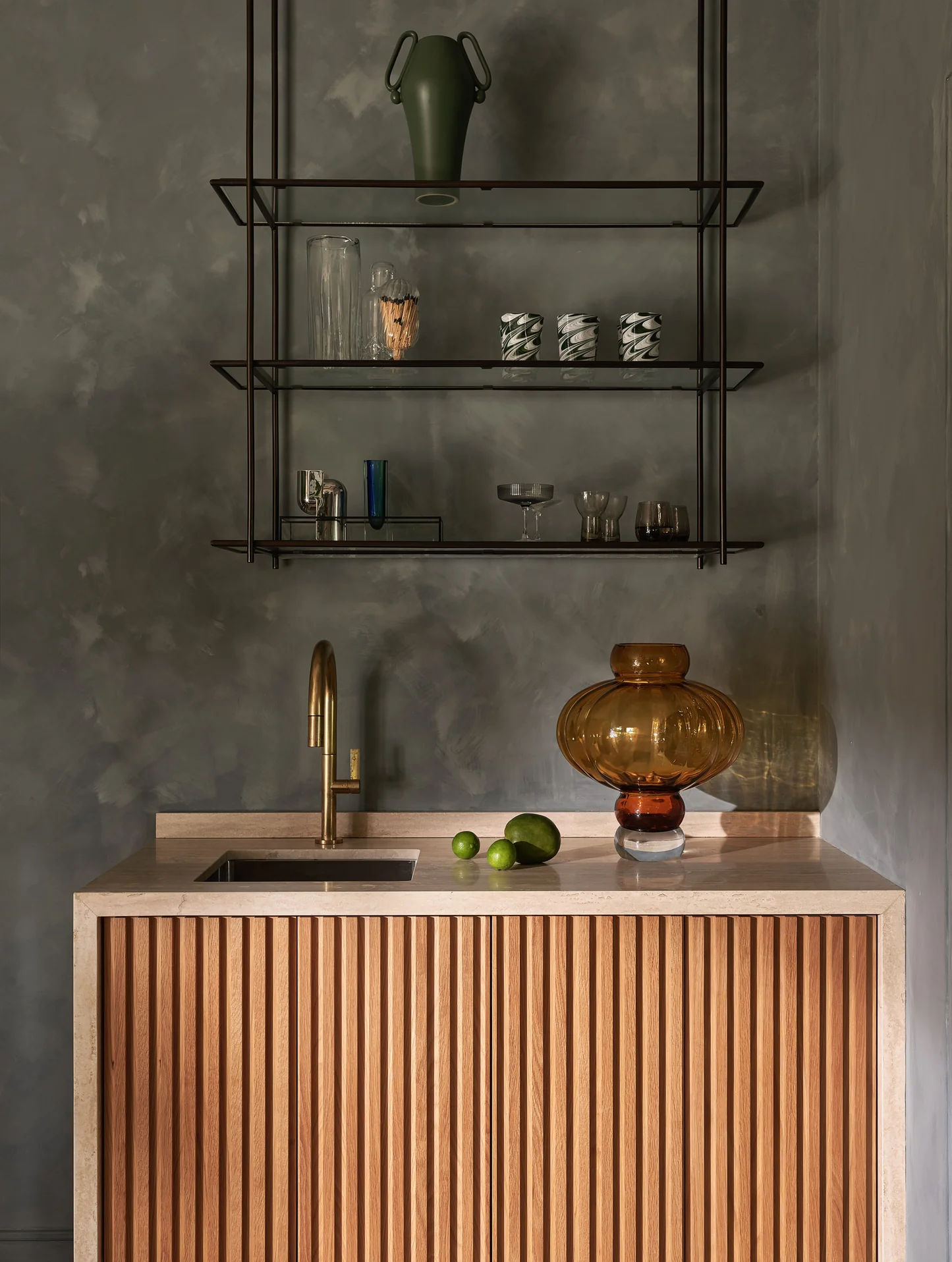 Designer: MEM Interiors | Photographer: R. Brad Knipstein | Material: Roman Linear