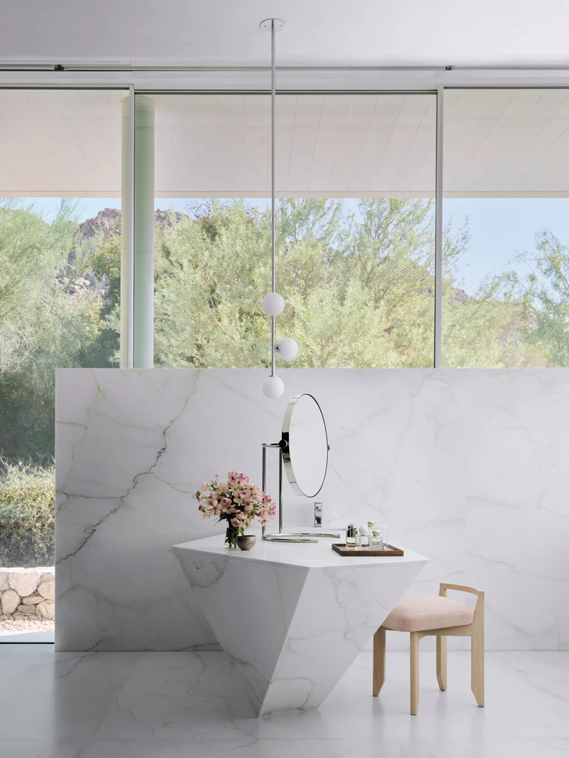 Architect: Kroeger Janev Architects | Builder: Wesley Wahl Construction | Designer: Nicole Hollis | Photographer: Douglas Friedman | Material: Calacatta Lincoln Marble