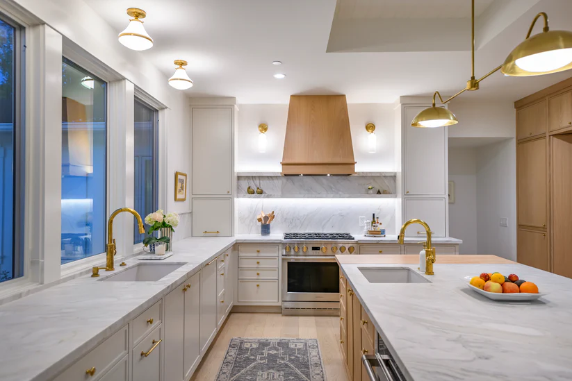 Builder: Tracy Anthony | Material: Calacatta Oro Marble