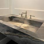 Designer: ABD Studio • Architect: Ken Linsteadt Architects • Builder: Upscale Construction • Materials: Quartzite Slab Slab