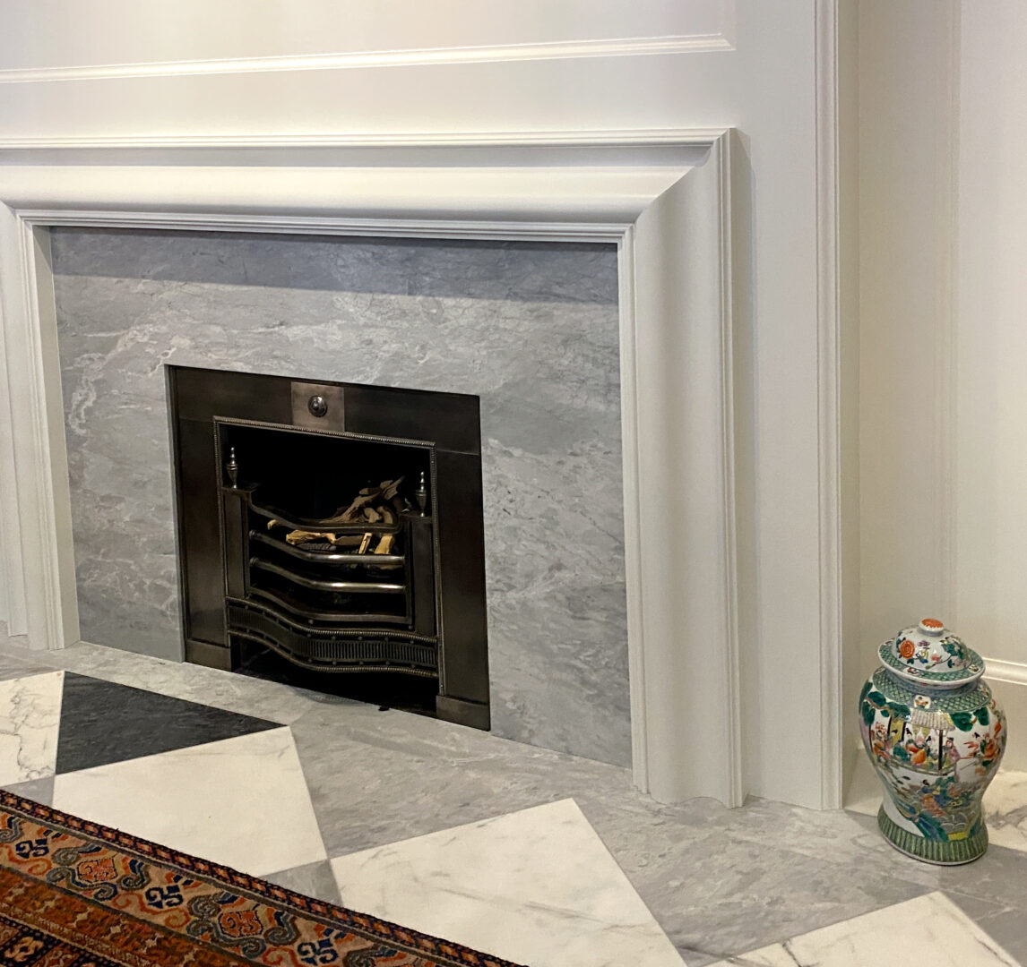 Designer: ABD Studio • Architect: Ken Linsteadt Architects • Builder: Upscale Construction • Materials: Calacatta Oro, Bardiglio, Nero Marquina Slab