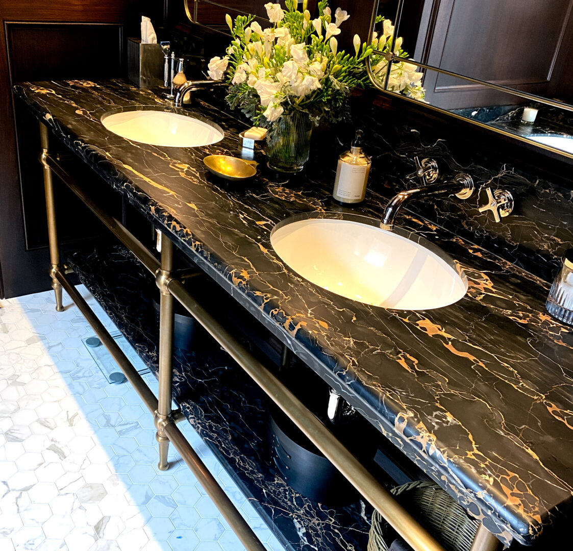 Designer: ABD Studio • Architect: Ken Linsteadt Architects • Builder: Upscale Construction • Material: Portoro Slab