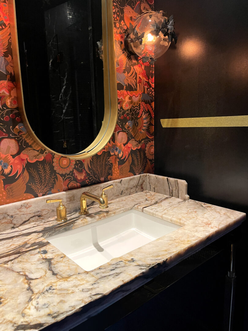 Designer: ABD Studio • Architect: Ken Linsteadt Architects • Builder: Upscale Construction • Materials: Quartzite Slab Slab