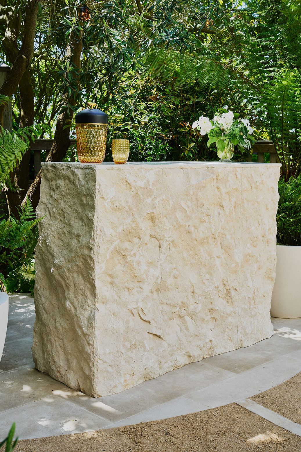 Architect, Designer & Builder: PPG | Photographer: R. Brad Knipstein Photography | Material: Taj Mahal