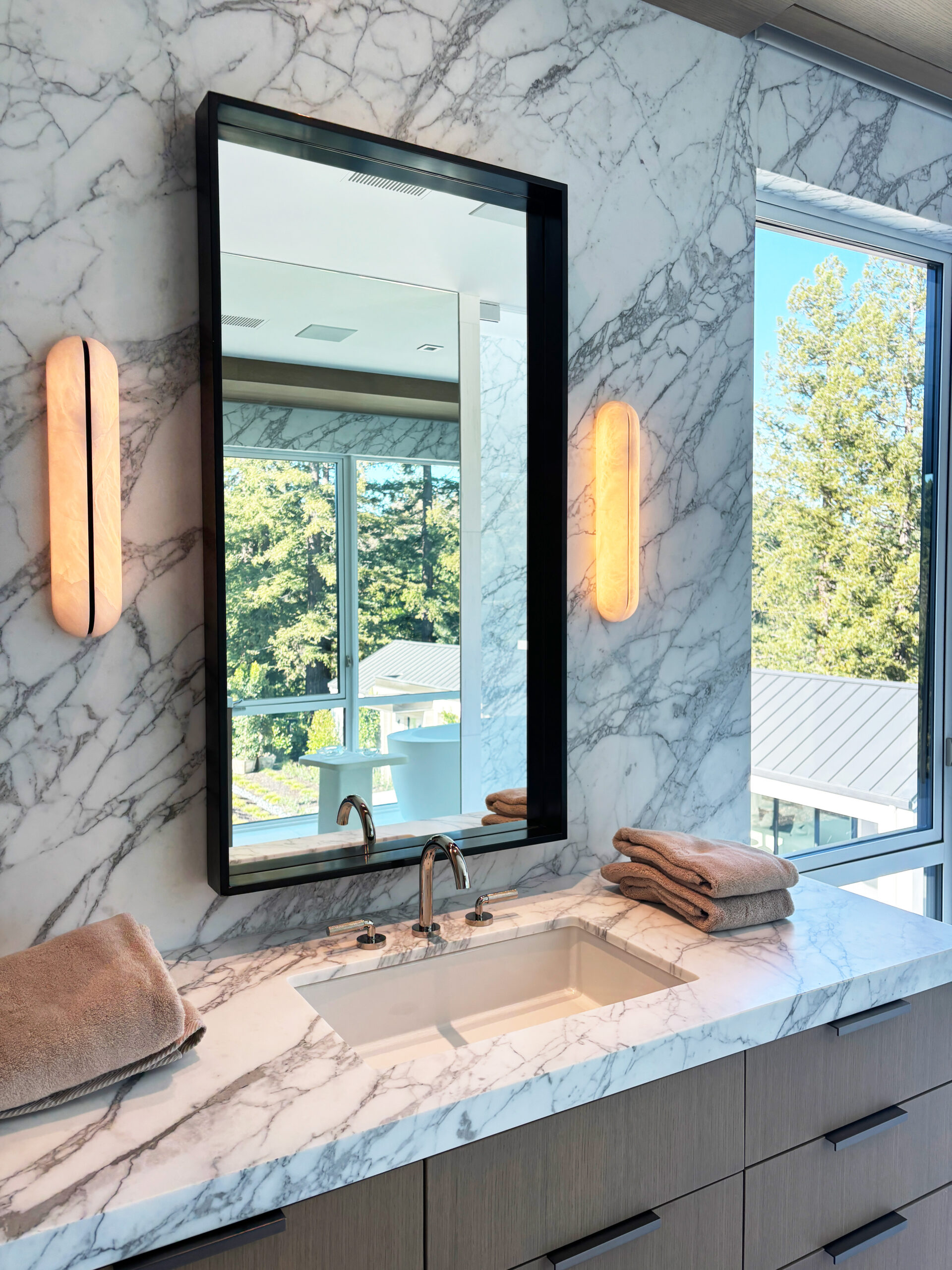 Architect, Designer & Builder: PPG | Material: Calacatta Vagli