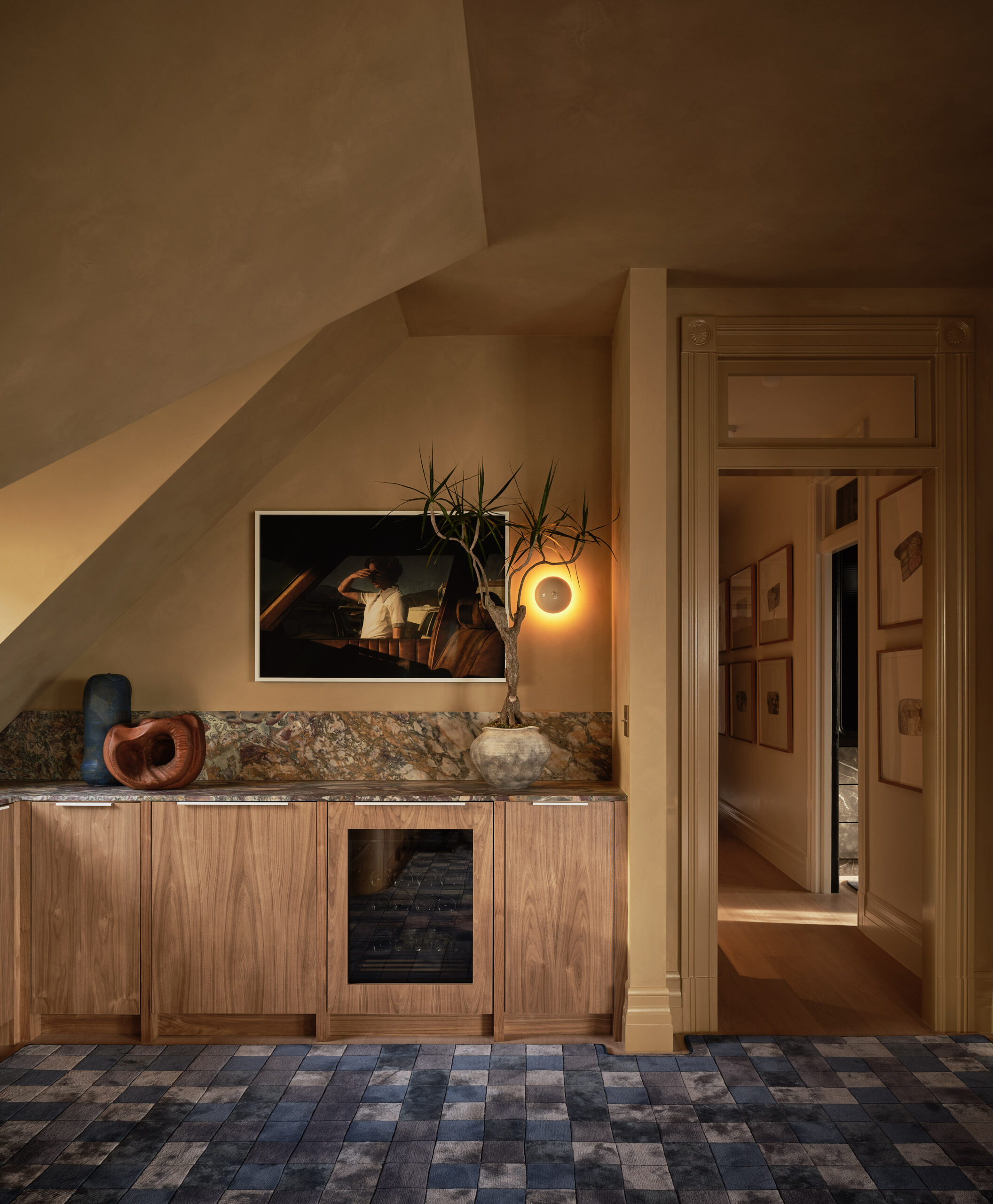 Designer: AubreyMaxwell Design & Perez Construction | Photographer: R. Brad Knipstein | Material: Breccia De Vendome Marble