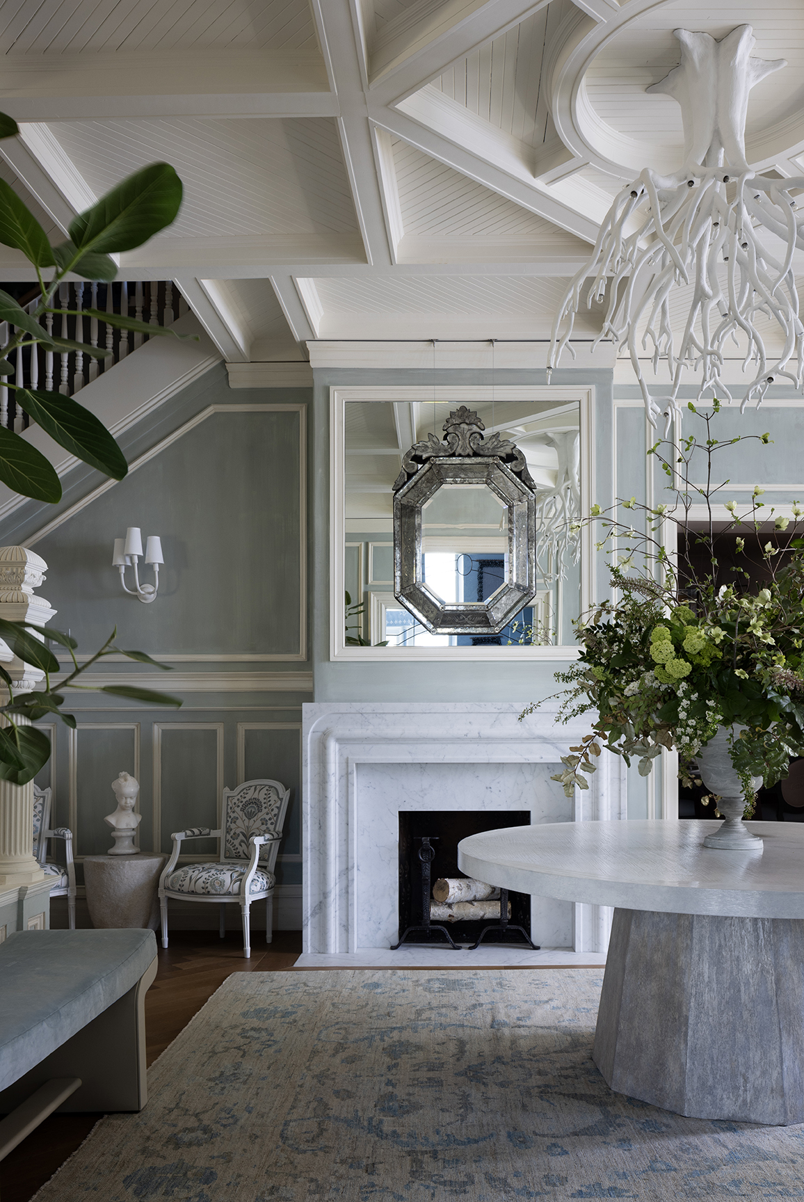 Designer: Kendall Wilkinson Design | Photographer: Paul Dyer | Contractor: Cook Construction | Material: Bianco Carrara Marble