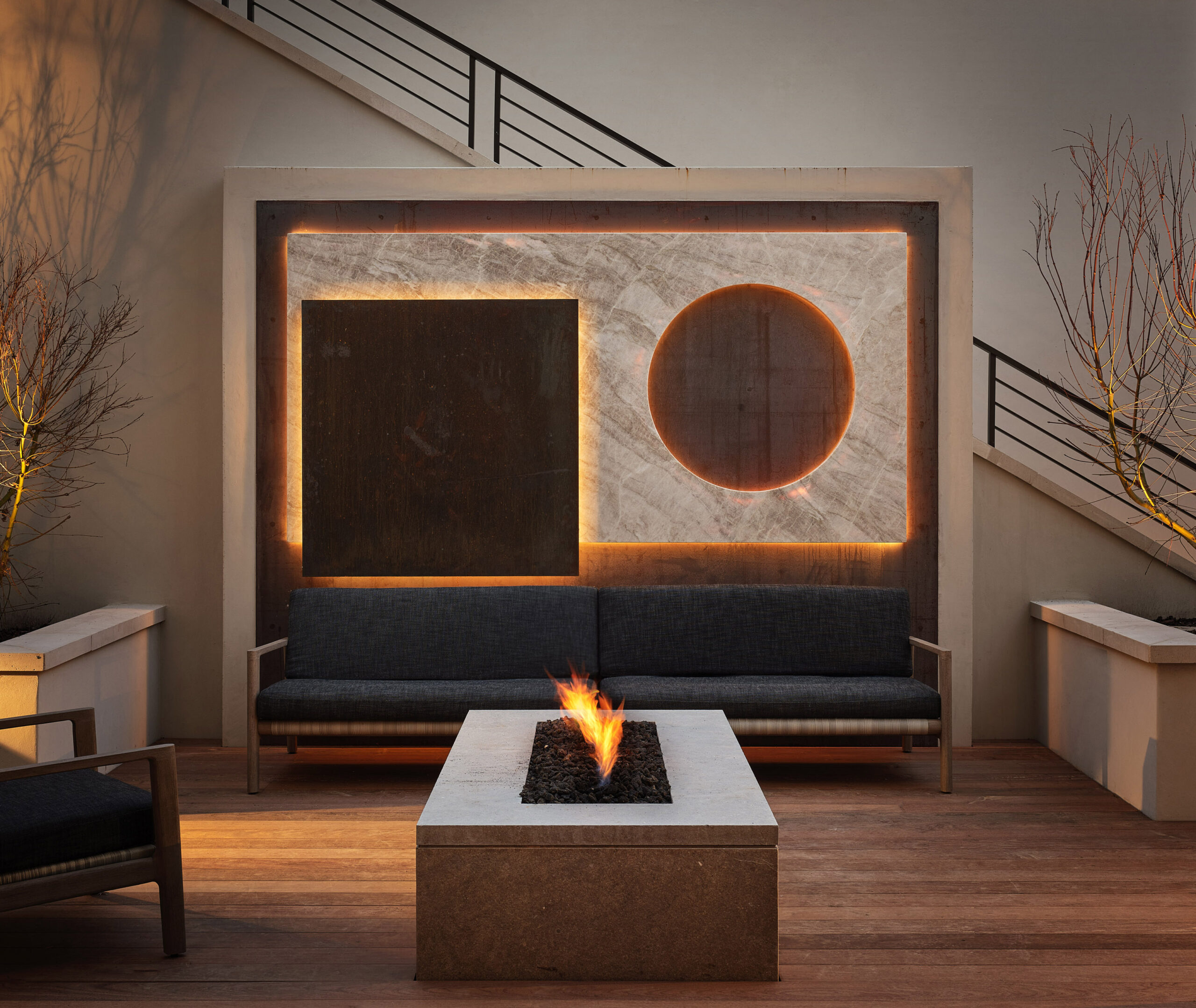 Architect, Designer & Builder: PPG | Photographer: R. Brad Knipstein Photography | Material: Taj Mahal