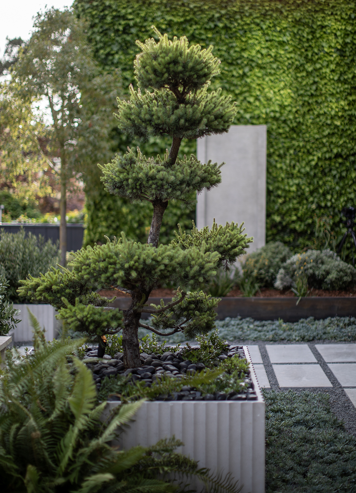 Designer: Martinelli Design | Photographer: Paul Dyer | Young and Burton | Materials: Ceppo Di Gre Limestone, Seville Limestone, Como Taupe Limestone, Indiana Limestone, Ivory & Silver Travertine Veneer