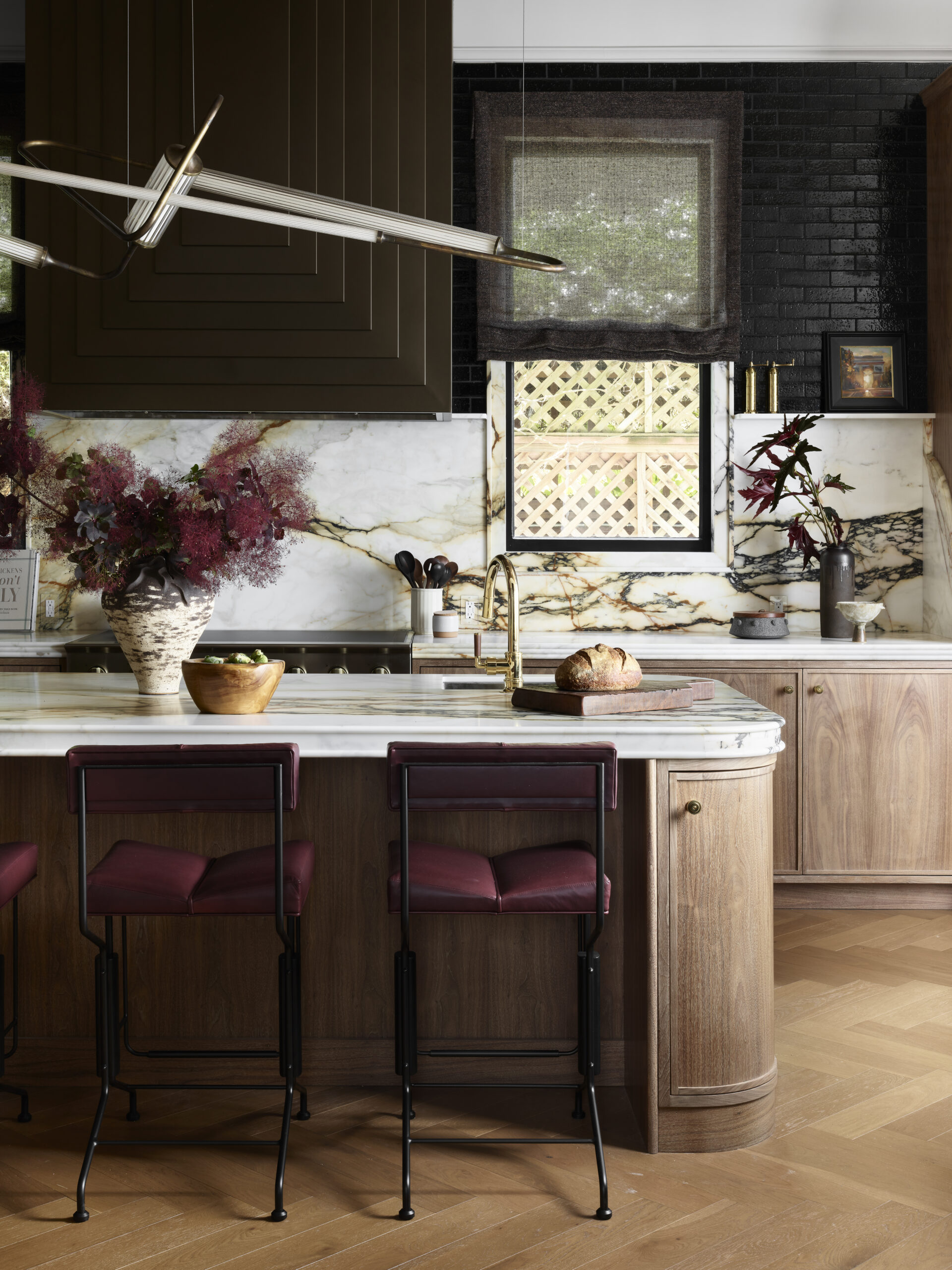 Designer: Tineke Triggs Interiors | Photographer: Jose Manuel Alorda | Contractor: Cook Construction | Material: Calacatta Paonazzo