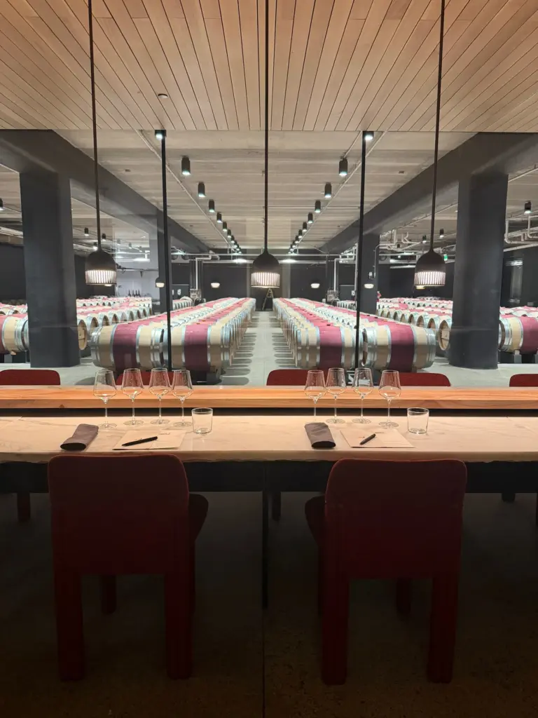 Architects: Aidlan Darling , BAR Architects, LA: Surface Design | Designer: BAMO | Builder: Cello Maudru Construction | Material: Calacatta Caldia Marble Honed & Chiseled